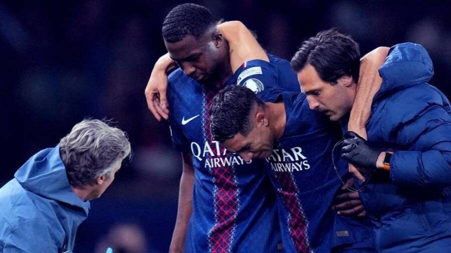 Achraf Hakimi plays against Bayern Munich in the Champions League