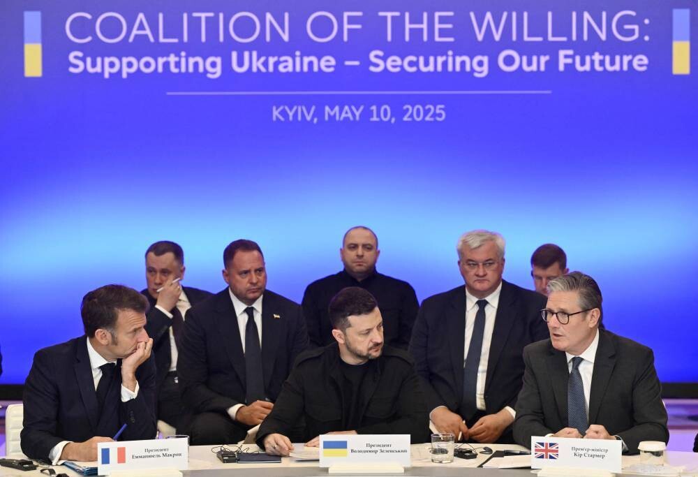 Макрон обсудил войну в Украине с Трампом по телефону