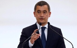 Министр внутренних дел Франции обещает поймать нападавших, убивших тюремных надзирателей