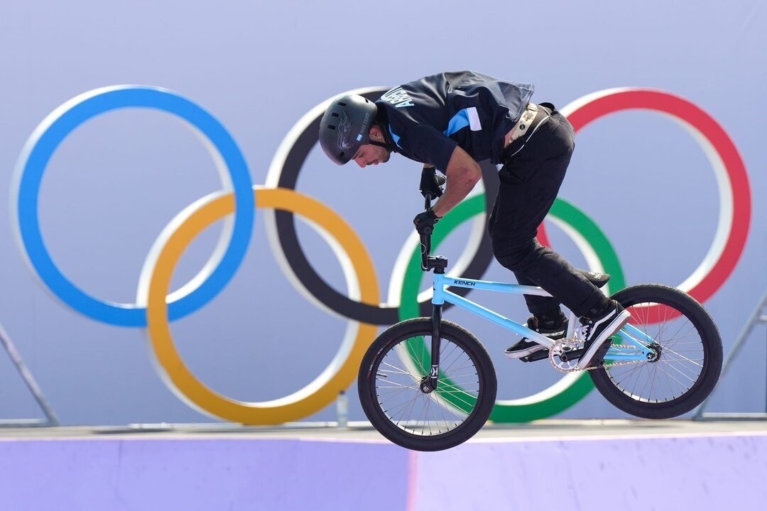 Аргентинские спортсмены в действии на Олимпийских играх 2024 года в Париже