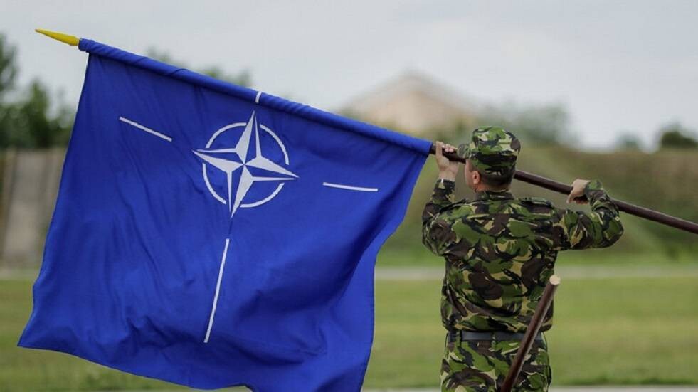 Командующий НАТО призывает к увеличению производства военной техники