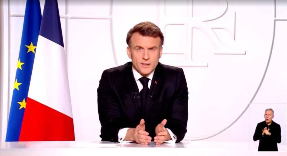Макрон предлагает стратегическое обсуждение по защите