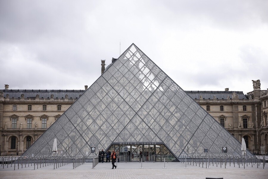 French Court of Audits: Louvre Prioritized Purchases Over Security