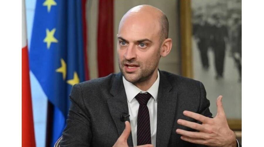 French Foreign Minister Calls on Israel to Refrain from Military Action in Lebanon