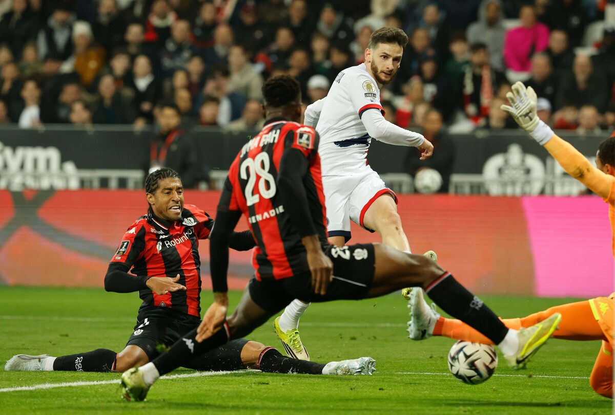 PSG thrash Nice to return to the top of Ligue 1