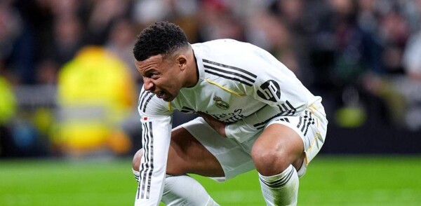 Criticism of Mbappé's Knee Injury Decision