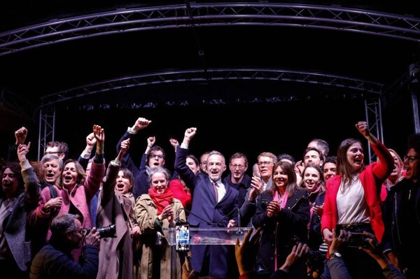 French Left Retains Control of Paris and Other Major Cities