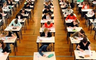 Девятилетняя девочка стала самым молодым кандидатом на сдачу экзамена на бакалавра во Франции