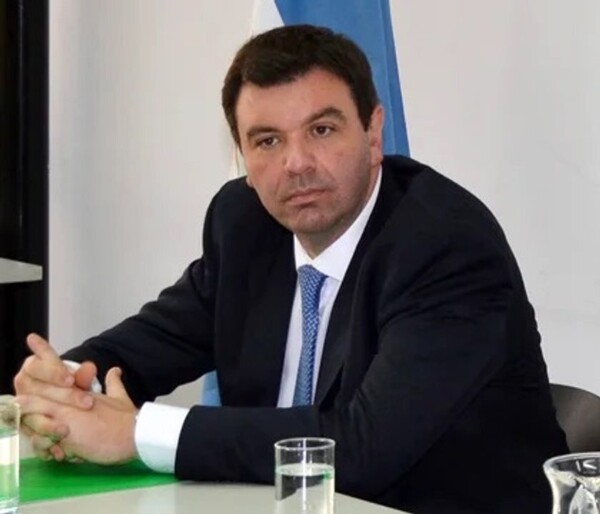 Президент Франции Макрон обращается к нации по поводу новых экономических реформ