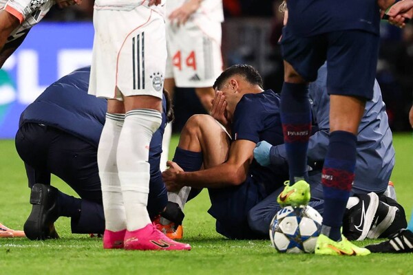 Achraf Hakimi cries after injury in PSG's defeat to Bayern