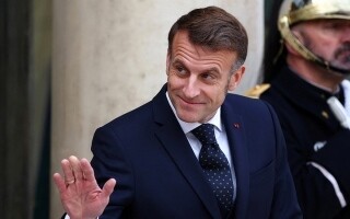 French President Macron travels to China for urgent visit
