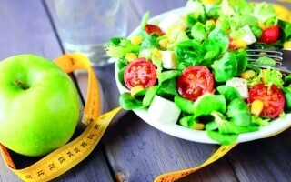 Социальные медиа-инфлюенсеры, рекламирующие опасные модные диеты