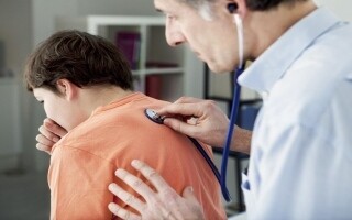 Увеличение случаев коклюша вызывает беспокойство во Франции